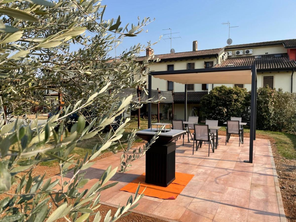 Agriturismo Al Tralcio Валеджо-суль-Минчо Экстерьер фото