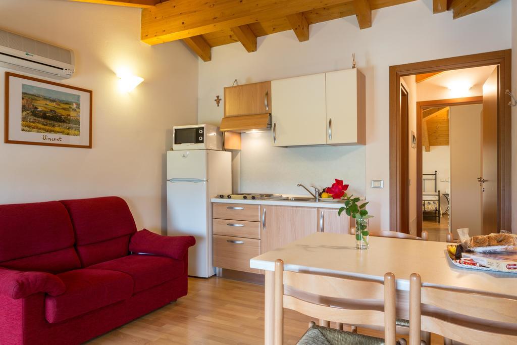 Agriturismo Al Tralcio Валеджо-суль-Минчо Экстерьер фото