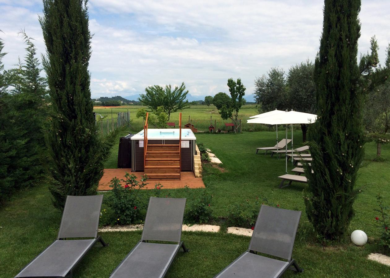 Agriturismo Al Tralcio Валеджо-суль-Минчо Экстерьер фото